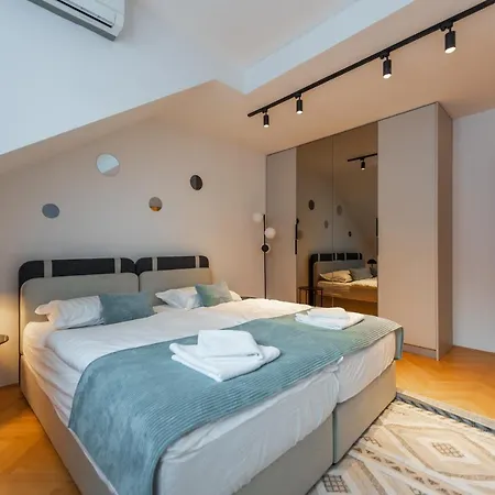 Elegance Apartment *