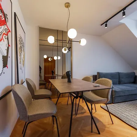 Elegance Apartment *